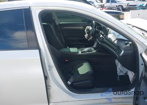 2022 Honda Accord Hybrid z USA, uszkodzony, nr VIN 1HGCV3F12NA008541